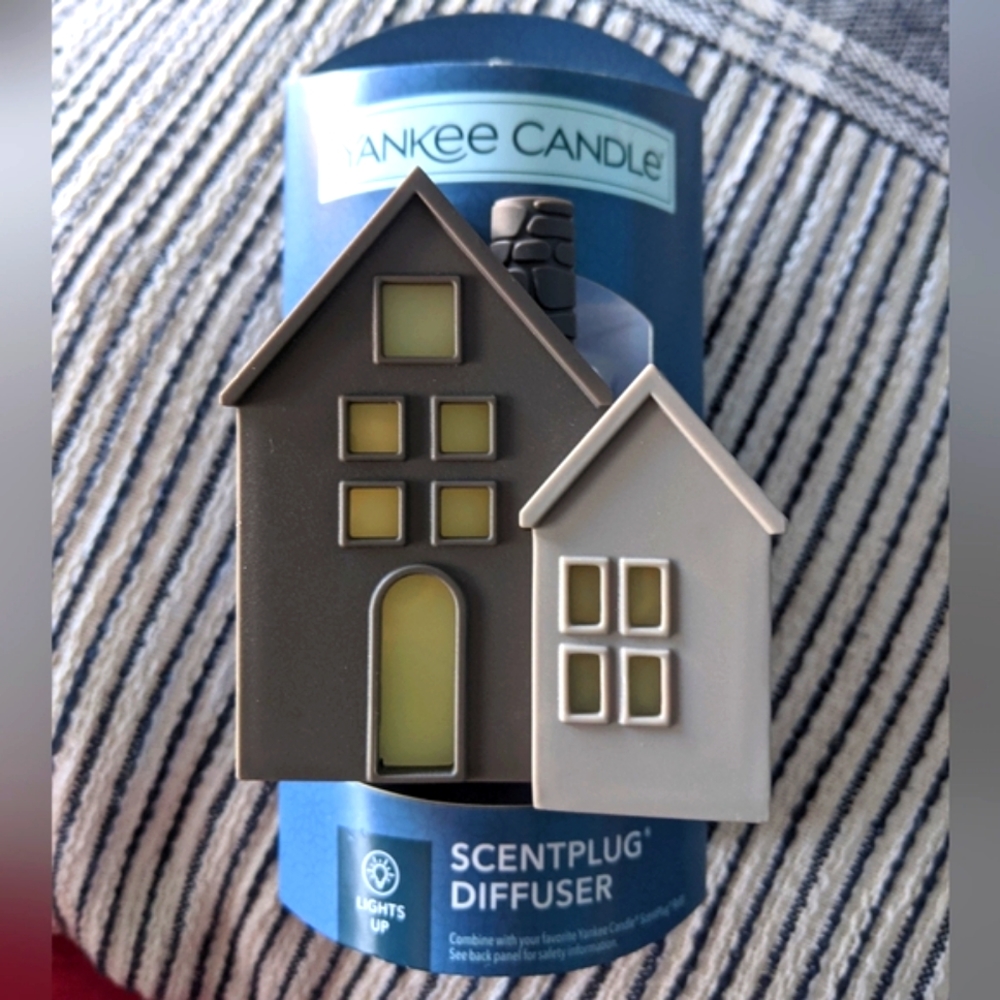 Yankee candle scentplug diffuser